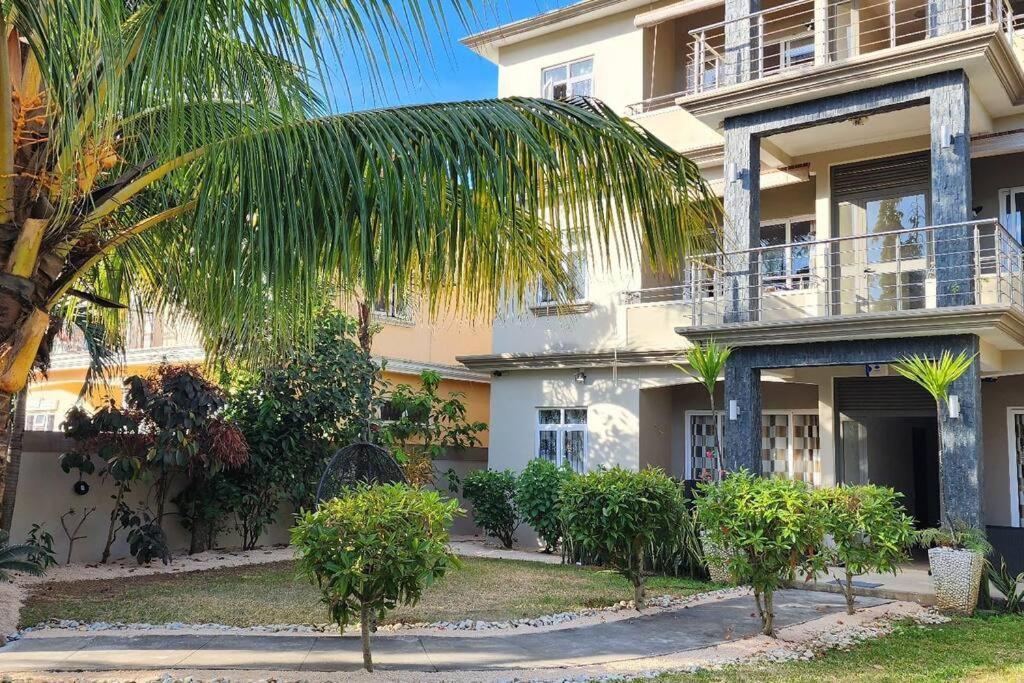 Number 8, 2Nd Floor, Pebble Bay Apartments Grand-Baie Dış mekan fotoğraf
